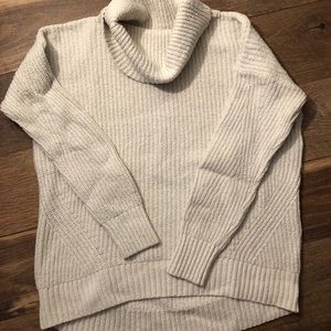 Women’s chunky knit sweater